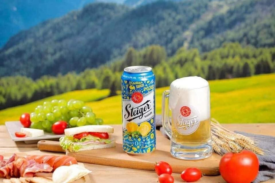 Bía hoa quả Steiger (1 xách 8 lon mix vị)