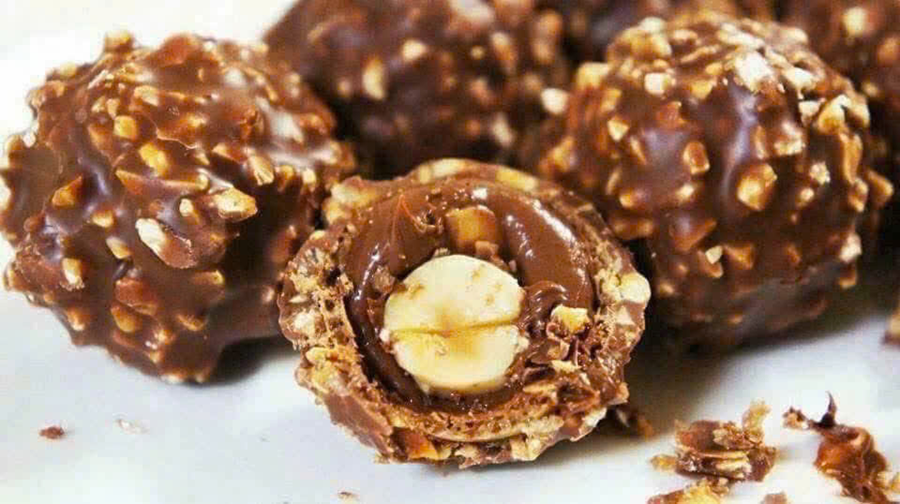Kẹo Socola Rocher 16 viên nhân hạt dẻ- Đức