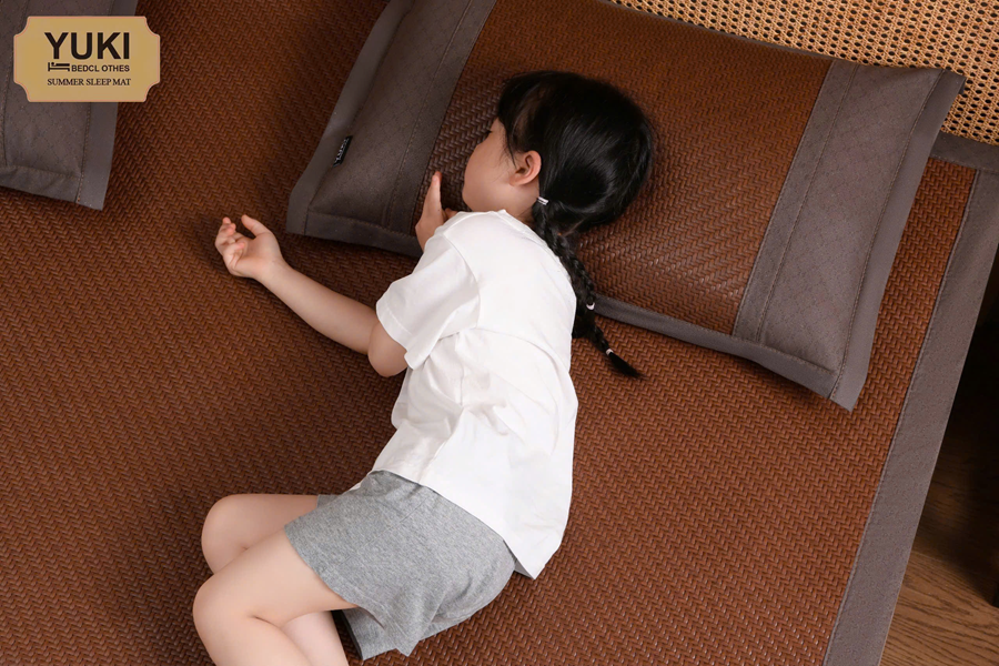 Chiếu điều hòa mây băng YUKI 2m*2m2- Miễn Ship- Tặng 2 vỏ gối